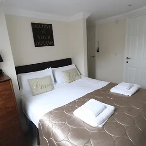 https://westcliff-house.tophotelsbath.com