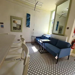 https://39-constitution-street.edinburghhotelsuk.org